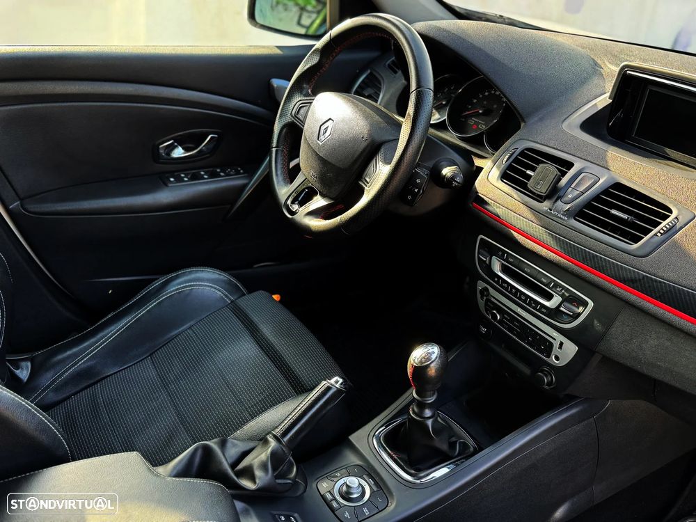 Renault Mégane Sport Tourer 1.5 dCi GT Line - 11