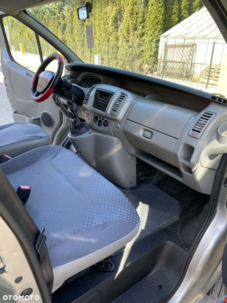 Renault Trafic - 10