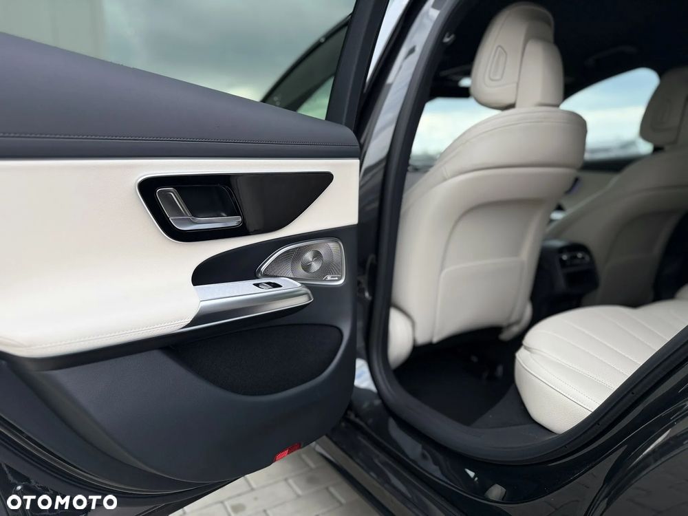 Mercedes-Benz Klasa E - 33