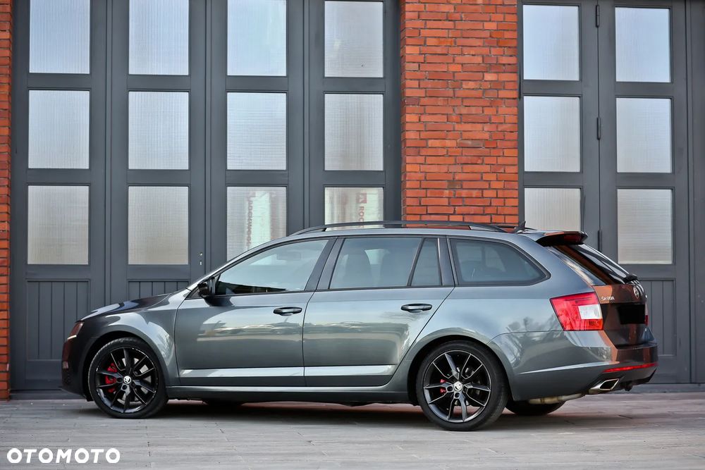 Skoda Octavia 2.0 TDI DSG RS - 11