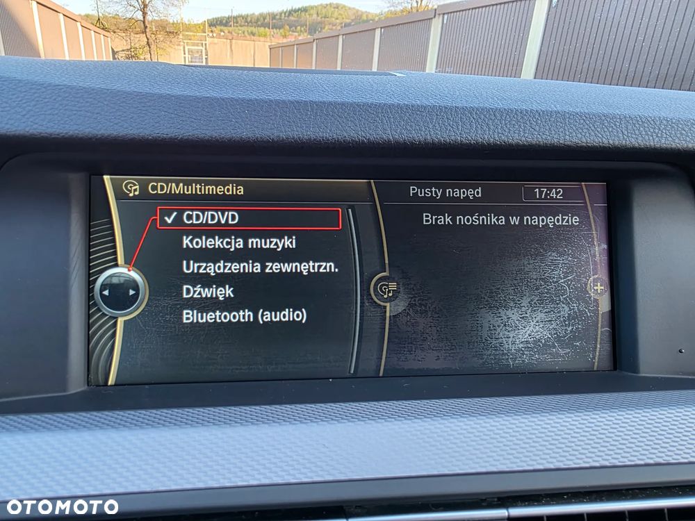 BMW Seria 5 523i Sport-Aut - 14