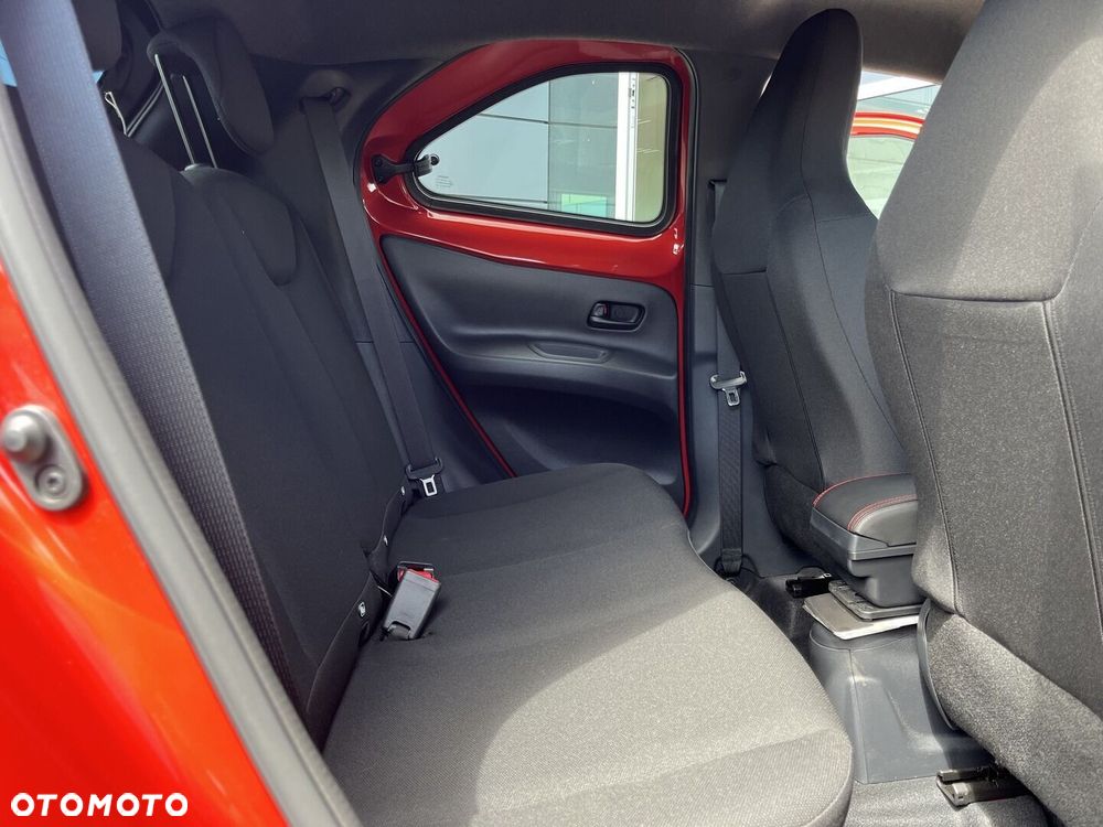 Toyota Aygo X 1.0 VVT-i Style CVT - 11