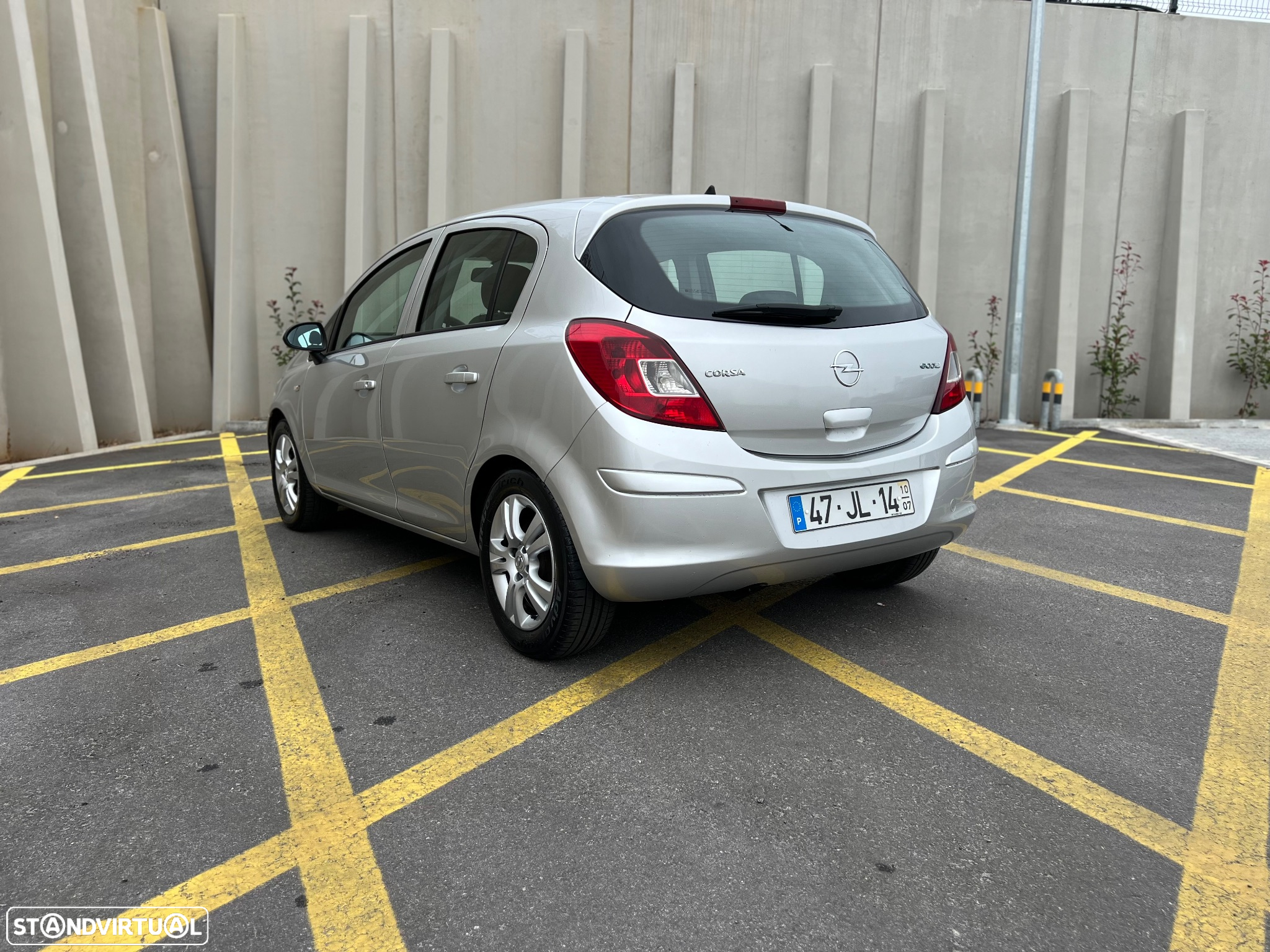 Opel Corsa 1.3 CDTi Enjoy EcoFLEX - 4
