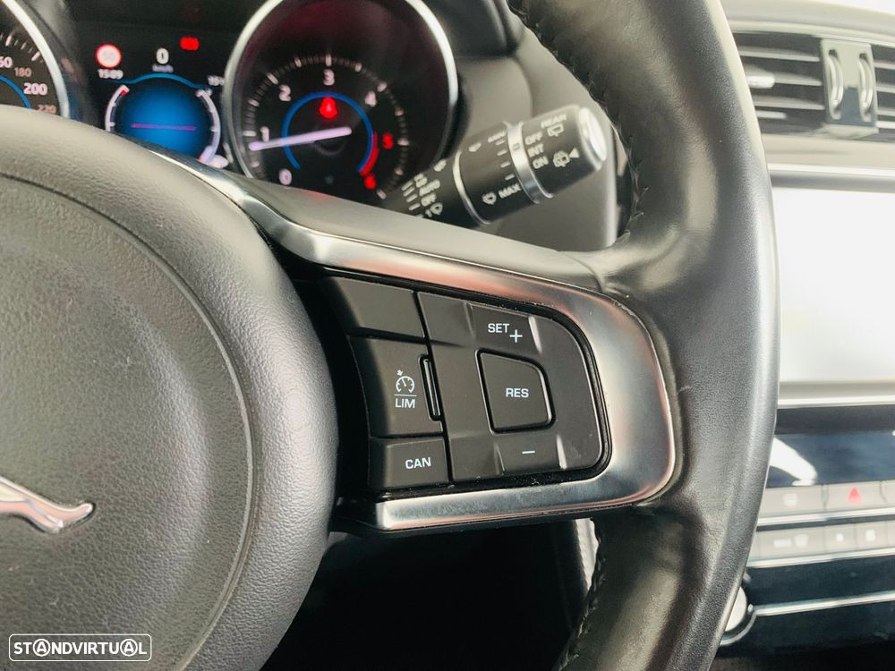 Jaguar F-Pace 2.0 i4D R-Sport AWD - 13