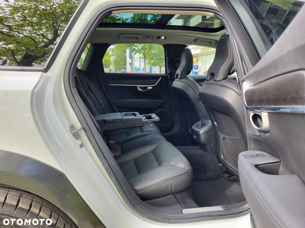 Volvo V90 Cross Country T6 AWD - 35