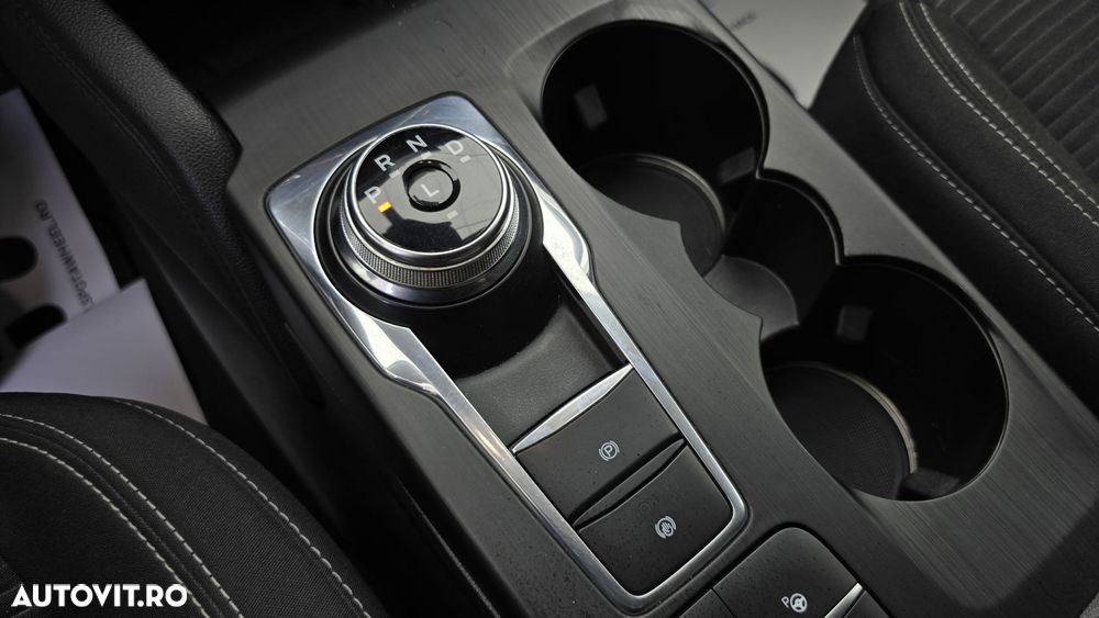 Ford Kuga - 17