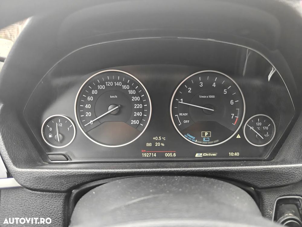 BMW Seria 3 330e iPerformance Advantage - 13