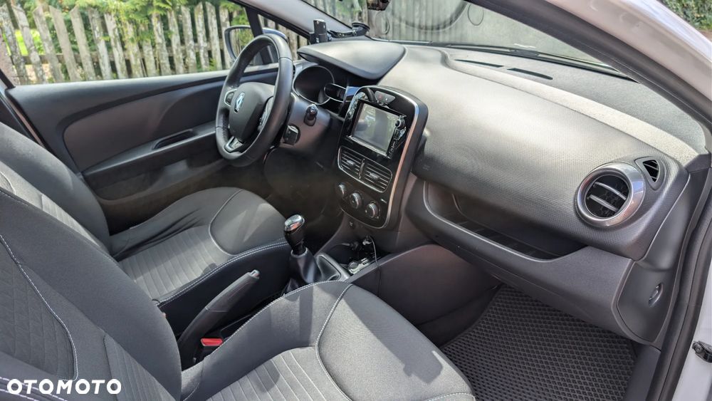 Renault Clio 1.2 16V Limited - 10