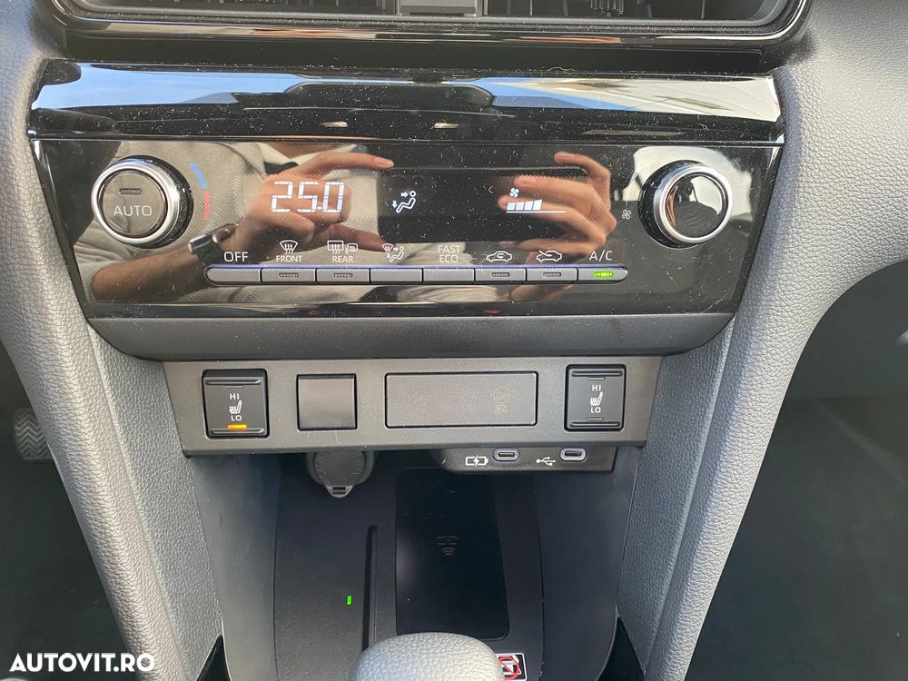 Toyota Yaris Cross 1.5 VVT-i HSD 116 4x2 HEV Dynamic - 9