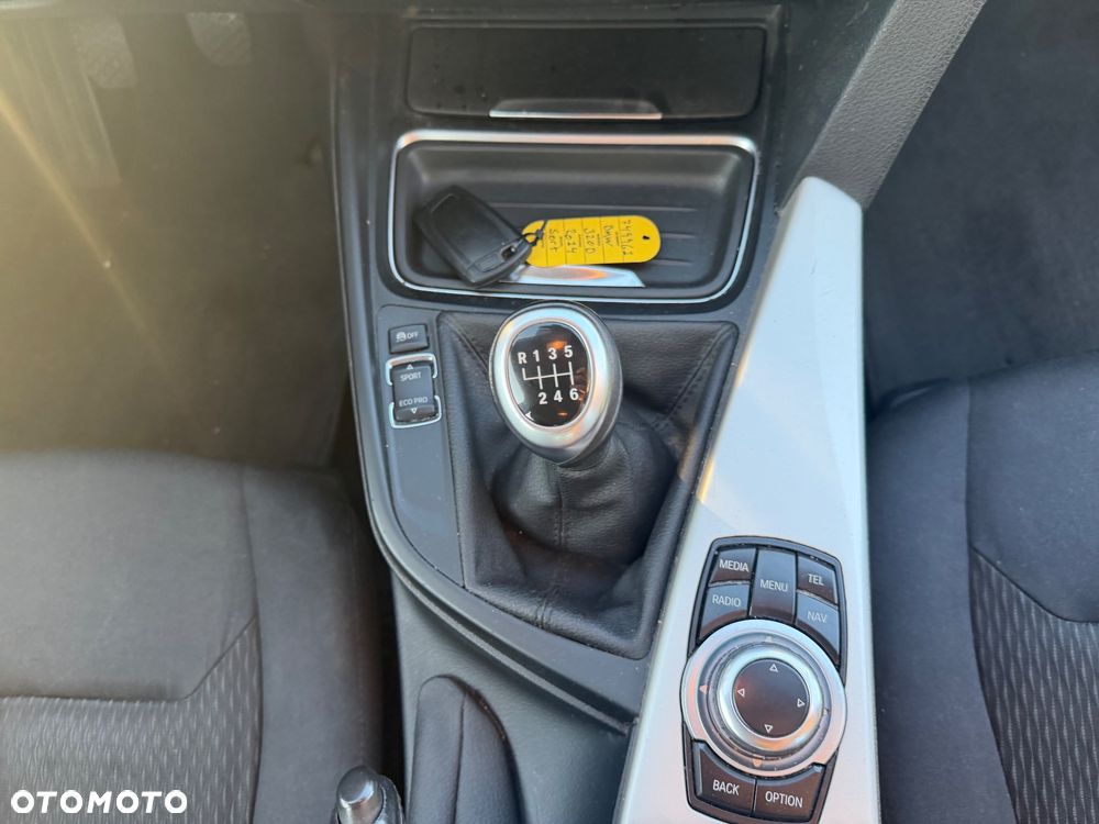 BMW Seria 3 - 14