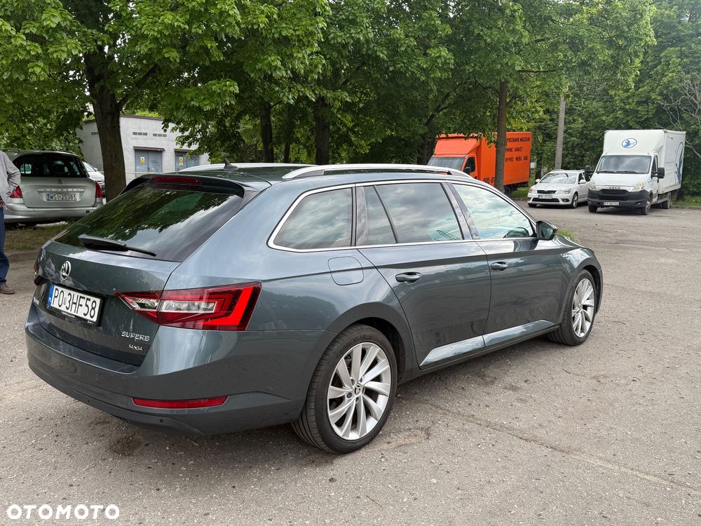 Skoda Superb 2.0 TDI 4x4 L&K DSG - 3