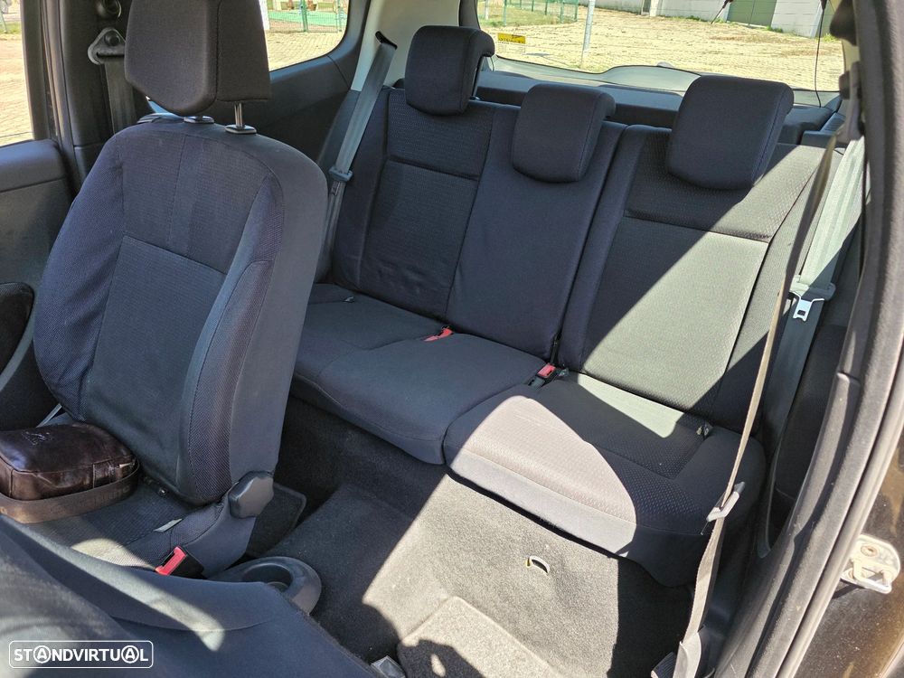 Renault Clio 1.2 16V Confort Dynamique - 8