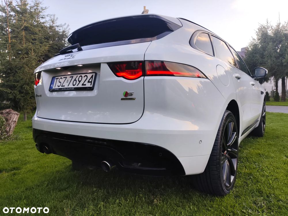 Jaguar F-Pace 3.0 V6 AWD S - 6