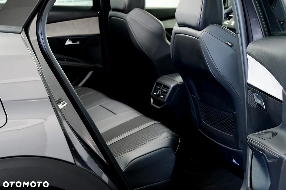 Peugeot 3008 1.6 PureTech Hybrid4 PHEV GT S&S EAT8 - 11