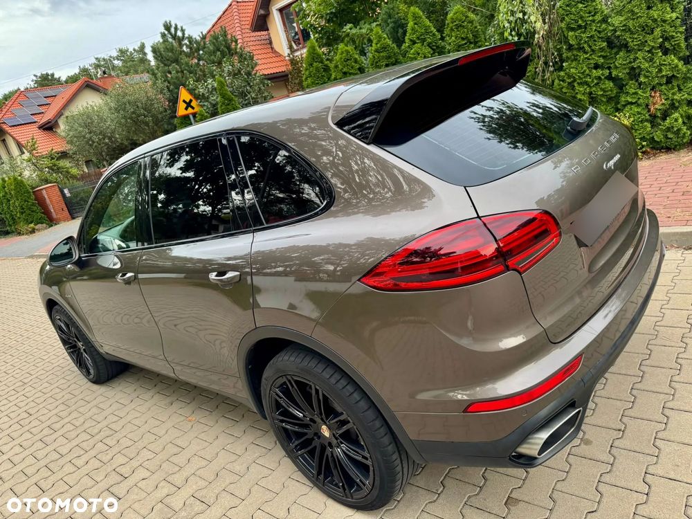 Porsche Cayenne Platinum Edition - 4