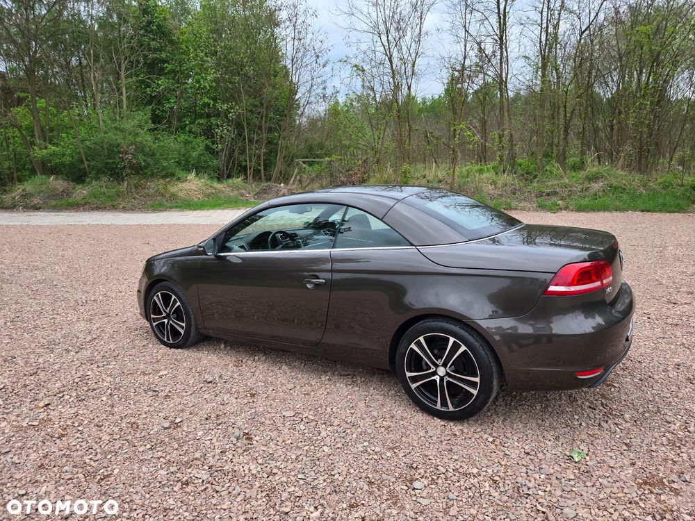 Volkswagen Eos 2.0 TDI DPF DSG BlueMotion Technology - 11