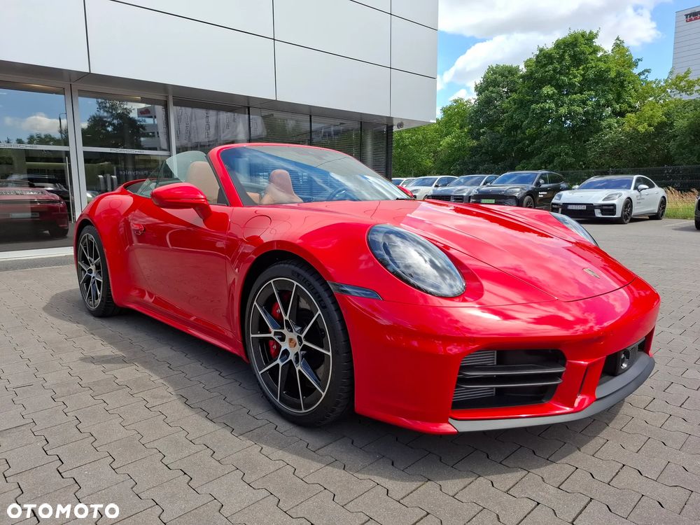 Porsche 911 Carrera 4S - 4