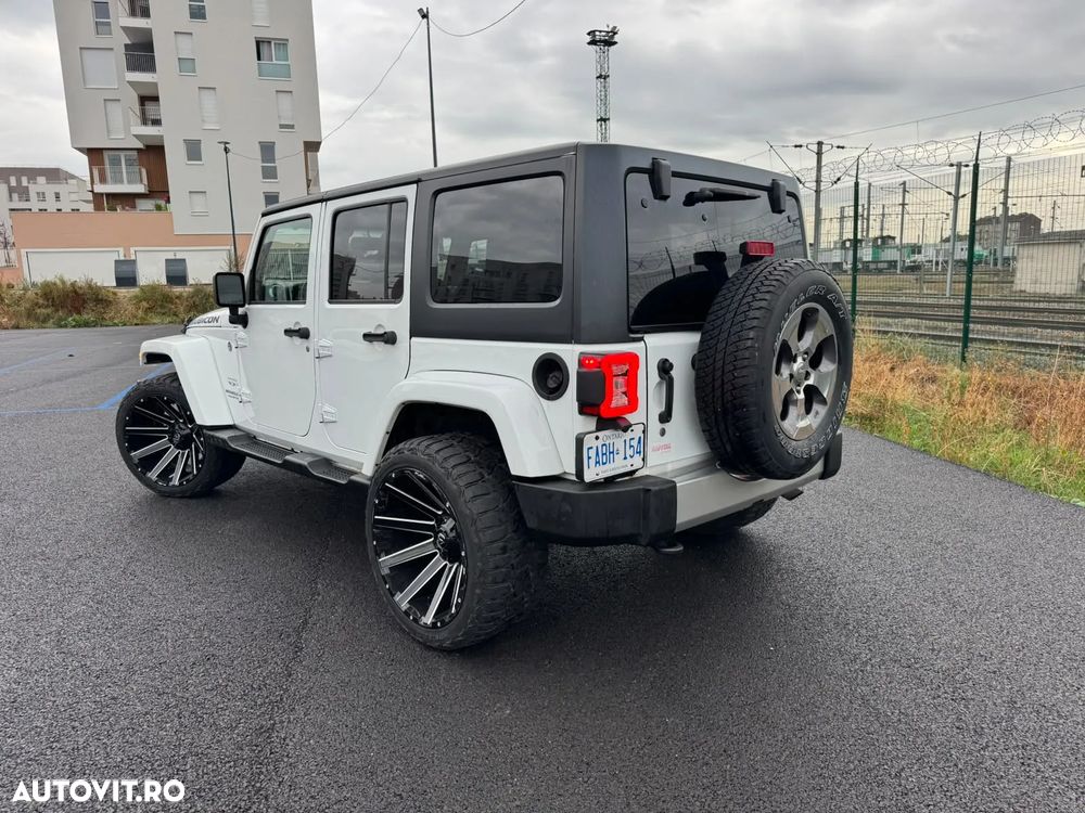 Jeep Wrangler - 12