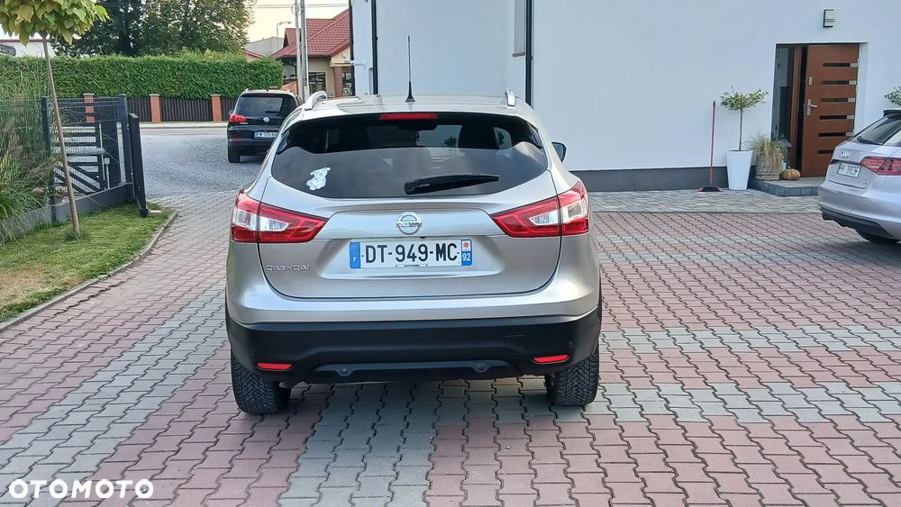 Nissan Qashqai 1.6 DCi Xtronic TEKNA - 6