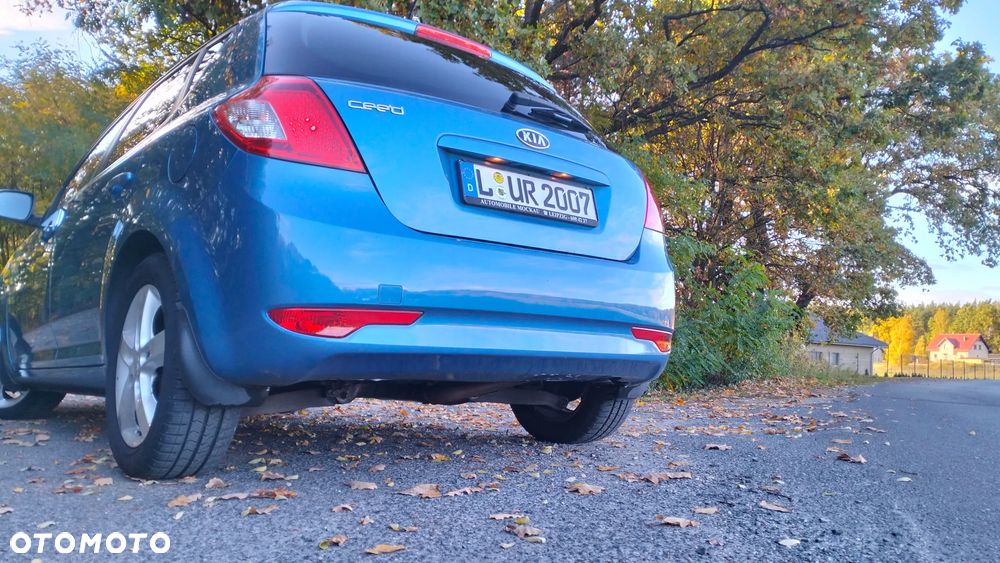 Kia Ceed - 21