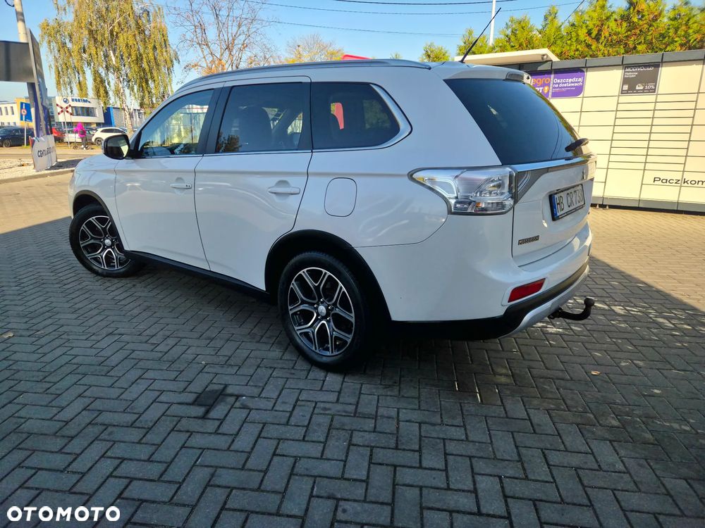 Mitsubishi Outlander 2.2 DI-D 4WD Automatik Diamant Edition - 8