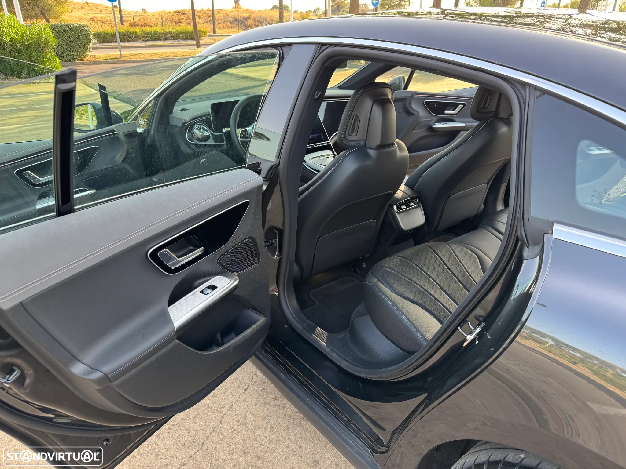 Mercedes-Benz EQE 300 Edition Electric Art - 15