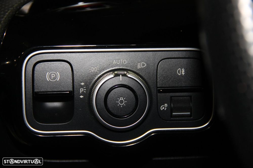 Mercedes-Benz CLA 180 - 17