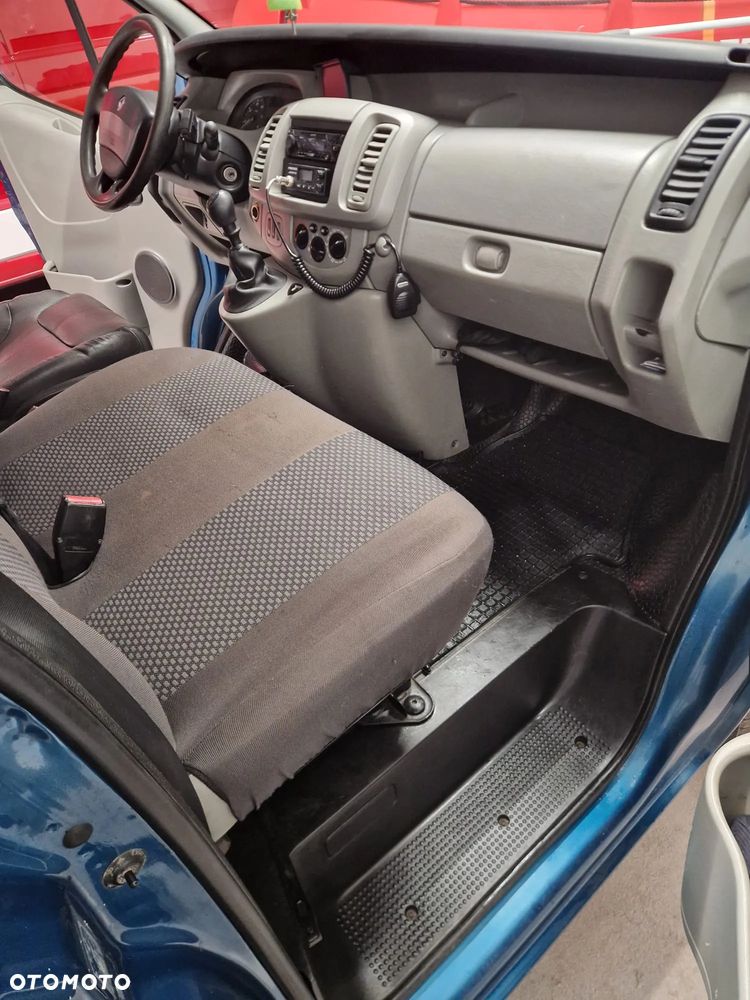 Renault Trafic - 13