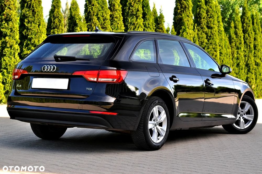 Audi A4 Avant 2.0 TDI Design - 14