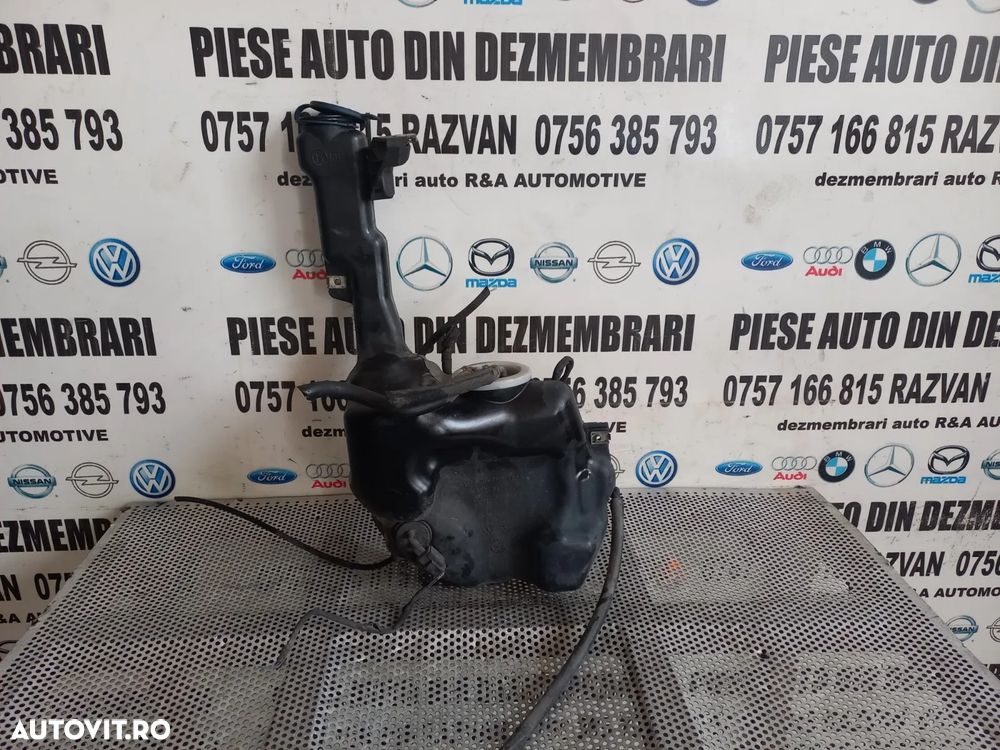 Bidonas Vas Lichid Parbriz Stropgel Mercedes C Class W204 Facelift Cu Spalatoare Far An 2011-2012-2 - 1