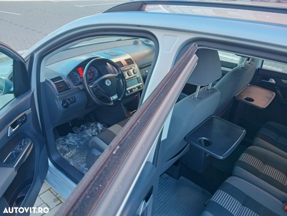 Volkswagen Touran 2.0 TDI DPF BlueMotion Technology Life - 13