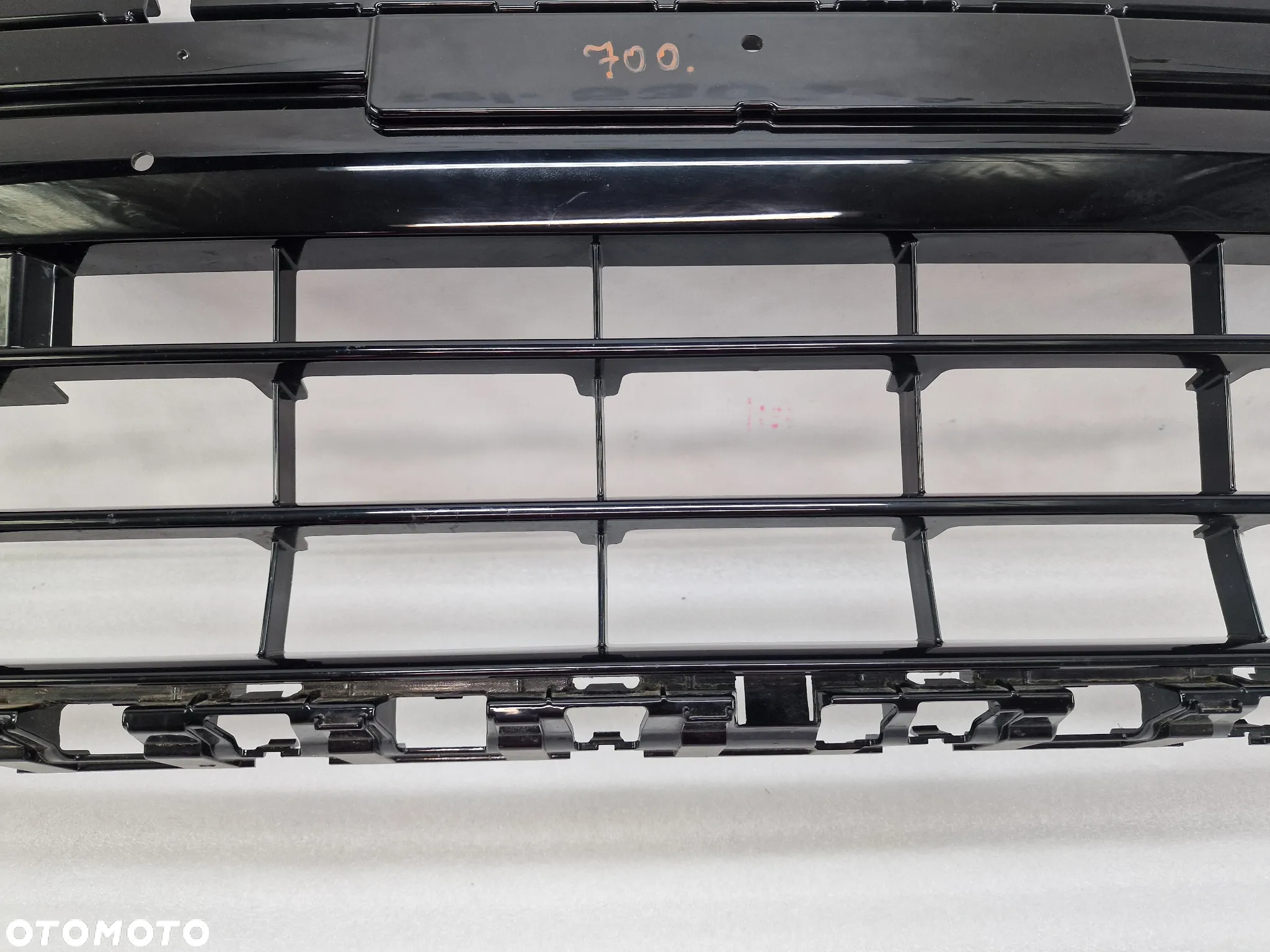 VW TAIGO R-LINE RLINE 2G7 21- KRATKA ŚRODKOWA ZDERZAKA PRZEDNIEGO PRZÓD , NR 2G7853671D / 2G7853671 D / 2G7853677C / 2G7853677 C , NR AUKCJI GL700 - 6