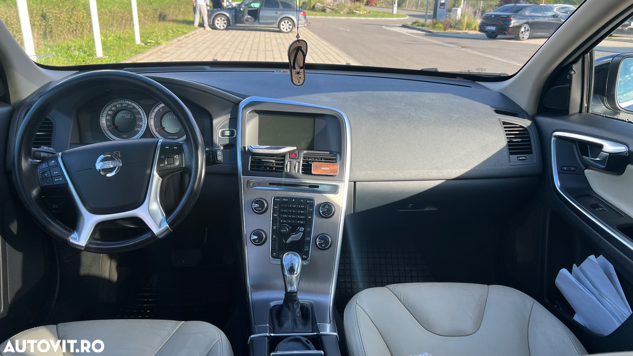 Volvo XC 60 D5 AWD Aut. Summum - 16