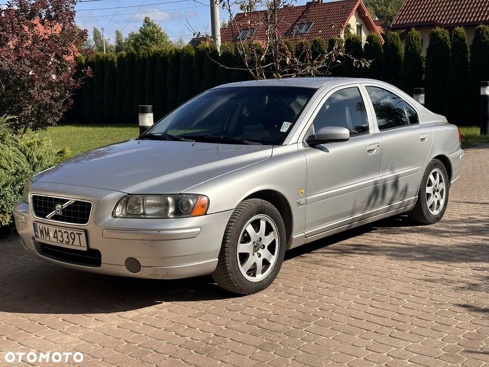 Volvo S60 2.5 T Momentum - 1