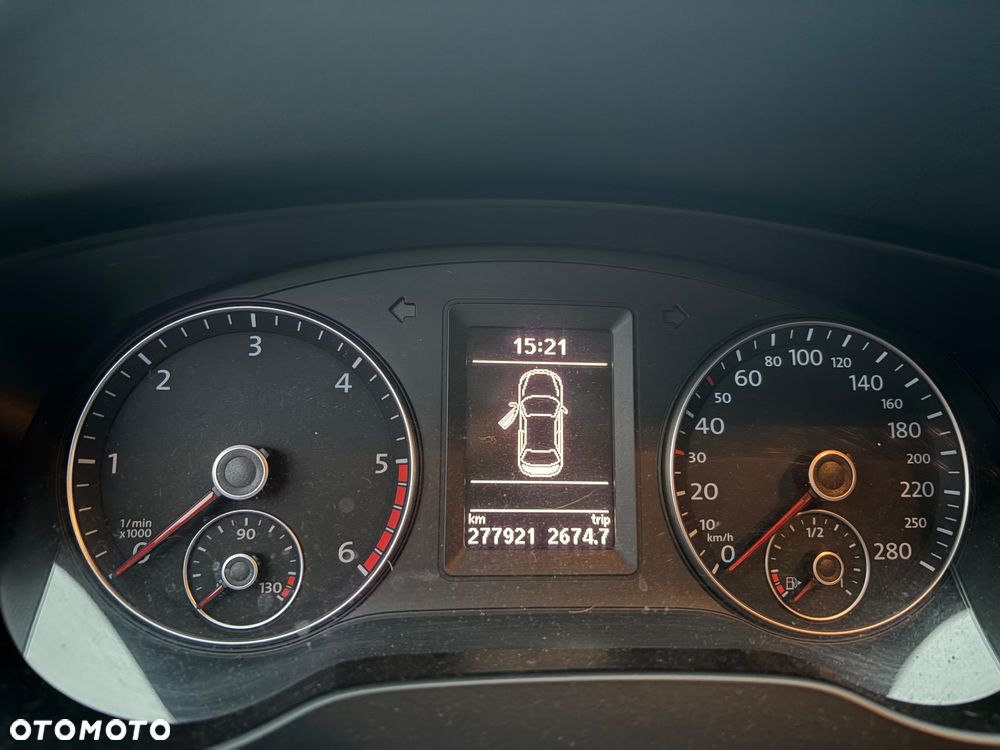 Volkswagen Jetta 1.6 TDI Comfortline - 10