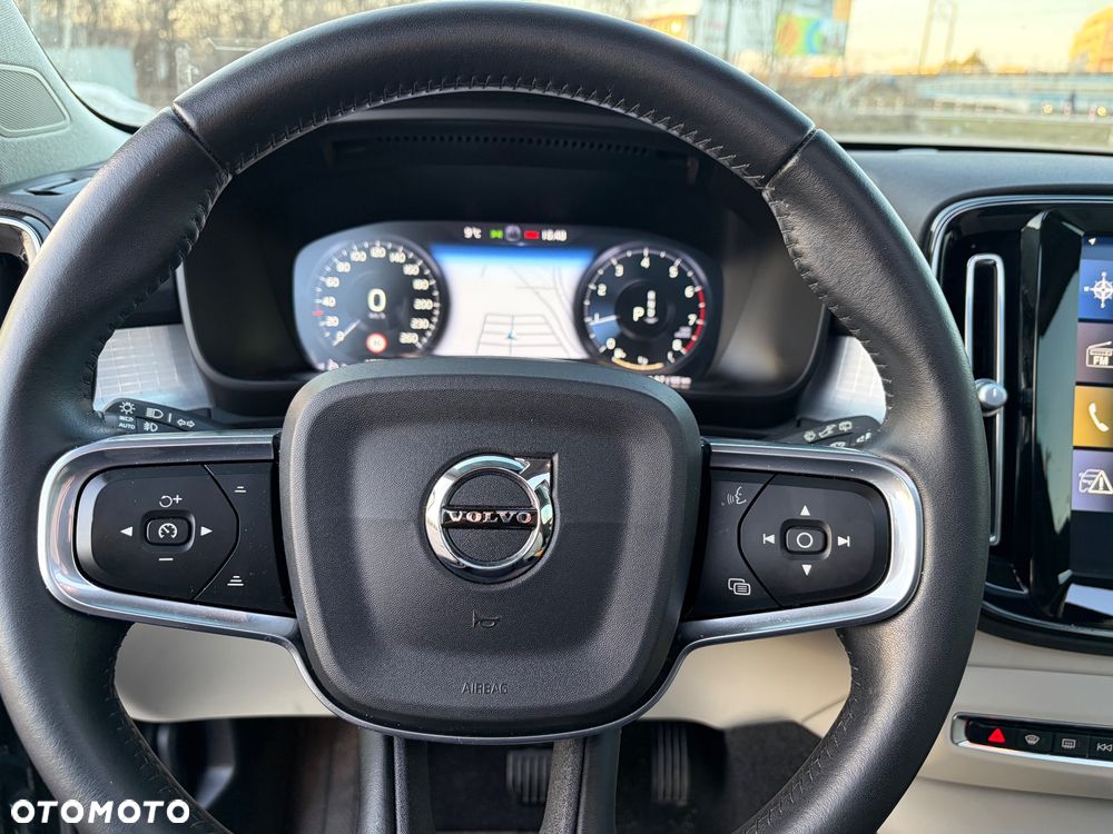 Volvo XC 40 T5 AWD Momentum - 25