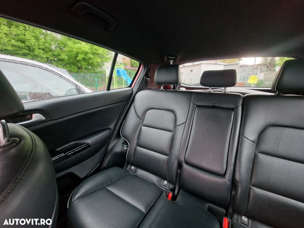 Kia Sportage 1.6 T-GDI 6MT 4x2 GT Line - 11
