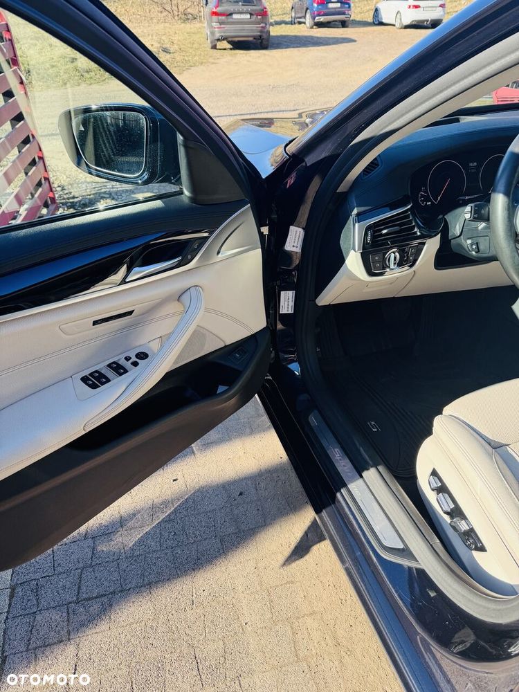 BMW Seria 5 520d xDrive Sport Line sport - 5