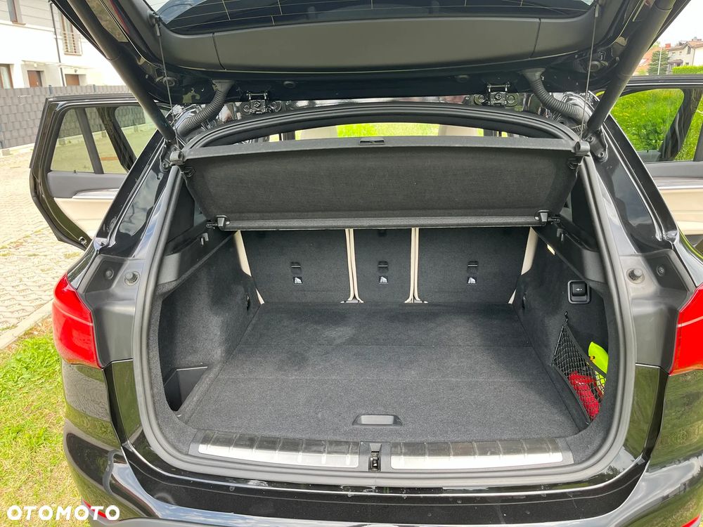 BMW X1 xDrive25i Sport Line - 13