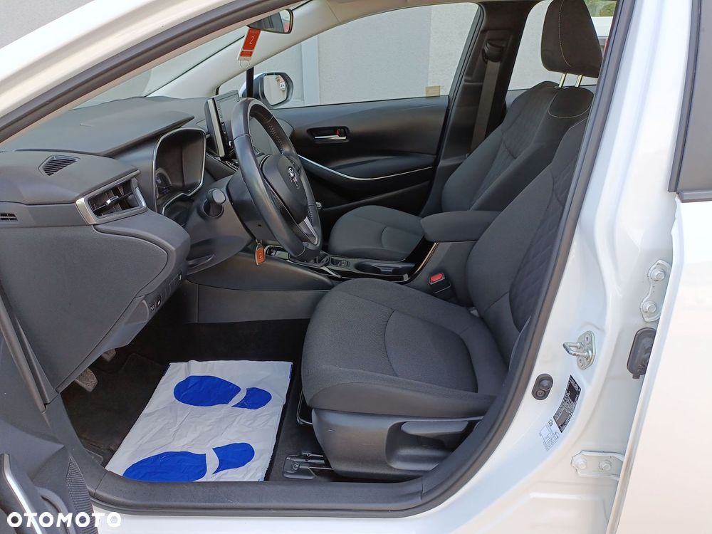 Toyota Corolla - 10