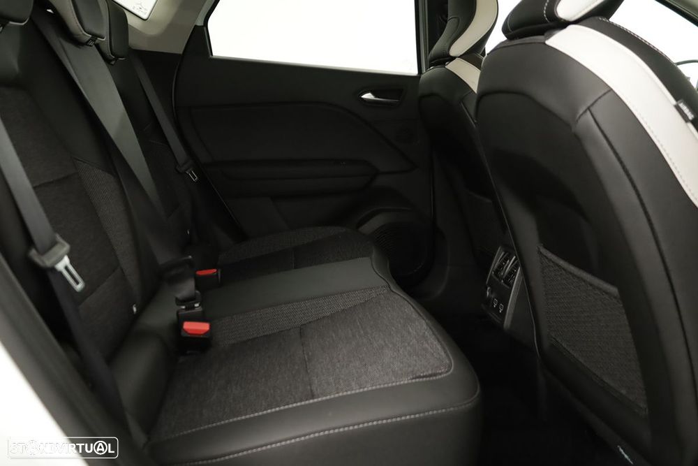 Renault Captur 1.0 TCe Techno Bi-Fuel - 23