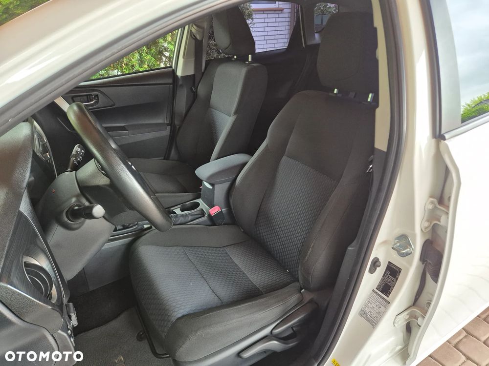 Toyota Auris 1.33 VVT-i Life - 12
