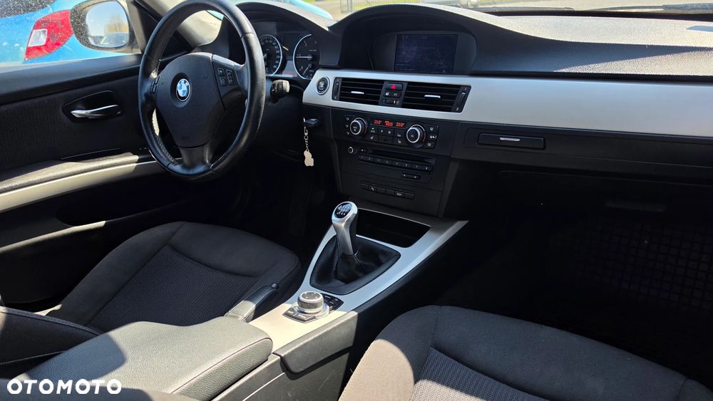 BMW Seria 3 320d - 12