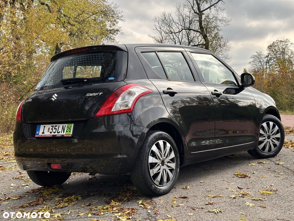 Suzuki Swift - 4