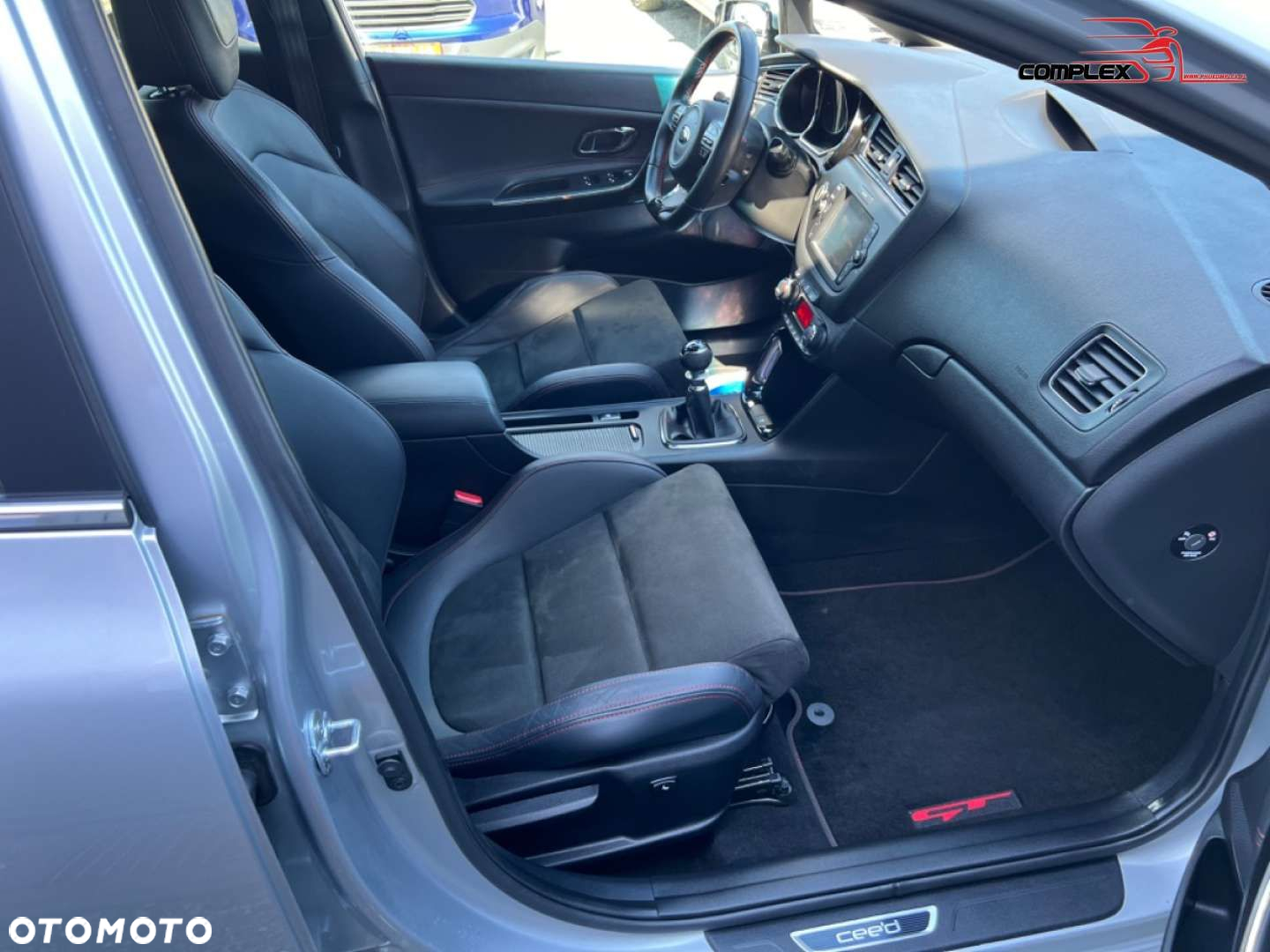 Kia Ceed - 10