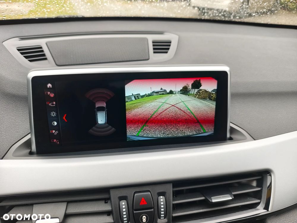 BMW X1 sDrive20i Advantage - 19