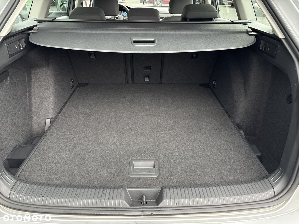 Volkswagen Golf - 17