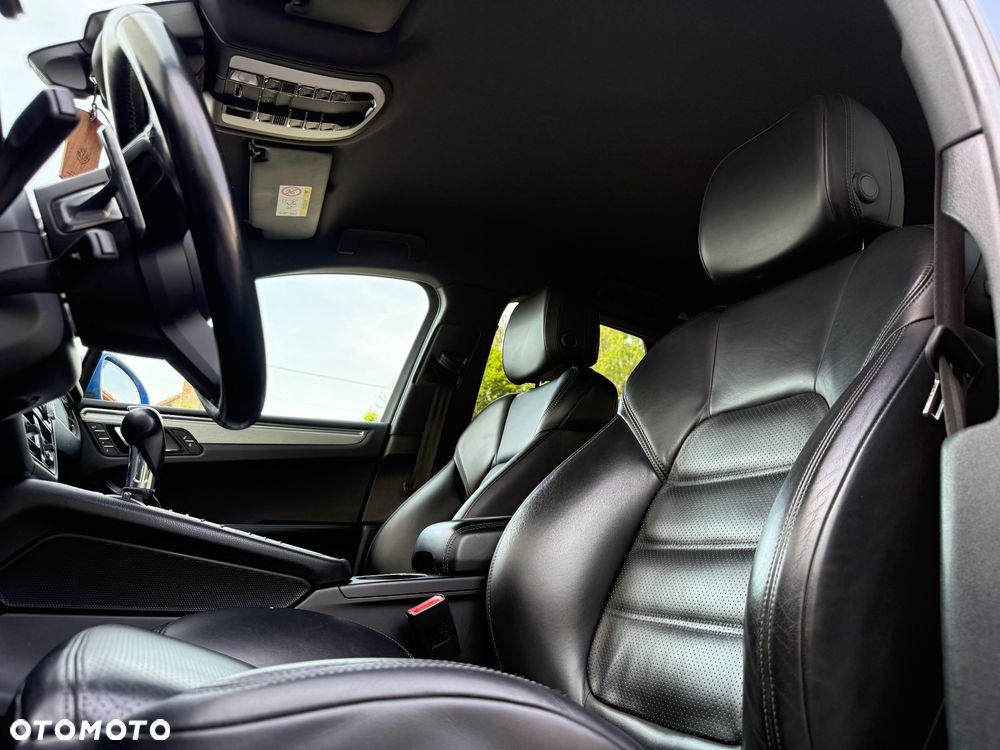 Porsche Macan - 16