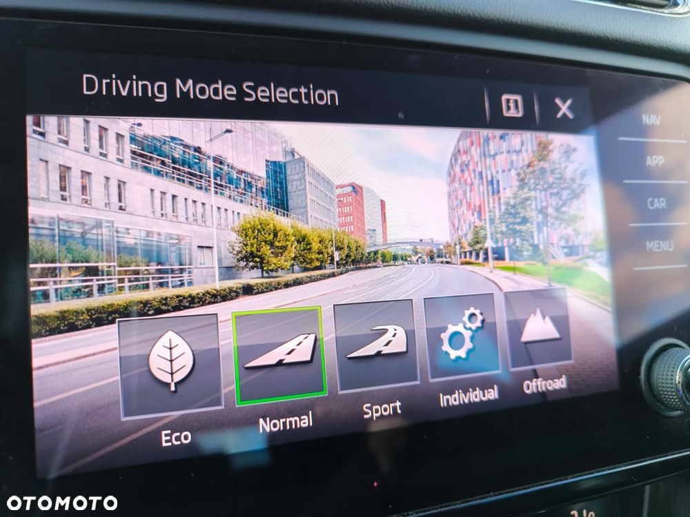 Skoda Octavia ver-combi-2-0-tdi-dsg-4x4-scout - 18