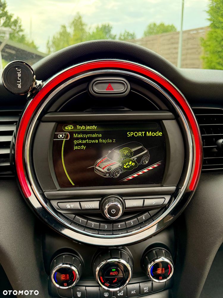 MINI Cooper Seven Chili - 30